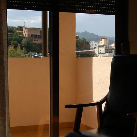 Hotel Llucena Lucena del Cid Bagian luar foto