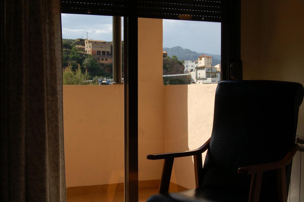 Hotel Llucena Lucena del Cid Bagian luar foto